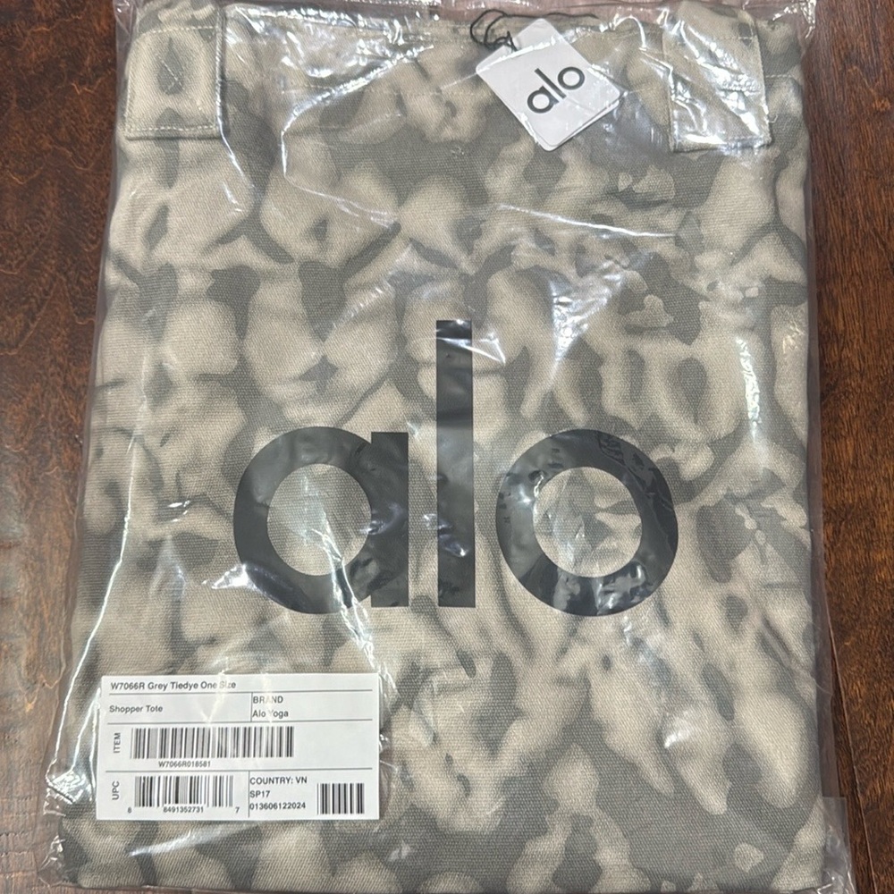 Alo tote